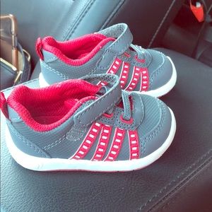 Boy Tennis Shoes Size 3
